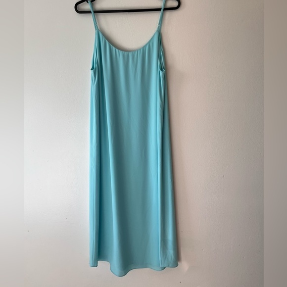 Aritzia Babaton Templeton V-Neck Pastel Blue Slip Midi Dress Size Medium - Picture 3 of 11